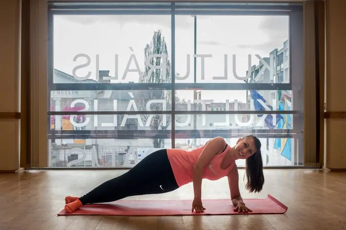 Egy hatásos hasizom záró gyakorlat: "oldalcsavarás"