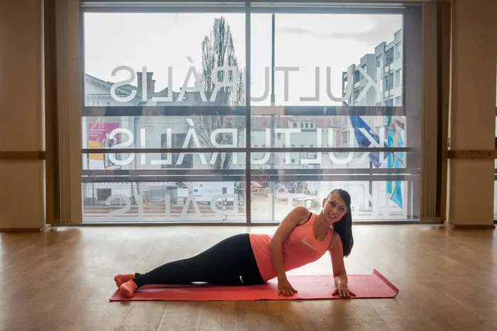 Egy hatásos hasizom záró gyakorlat: "oldalcsavarás"